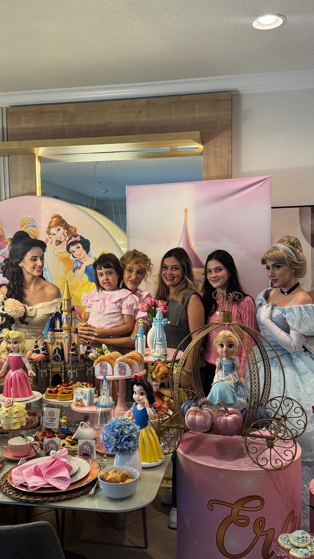 Breakfast with Malu Borges